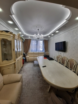 Продам квартиру в Москве по адресу Каширское ш, 65к1, площадь 849 квм Недвижимость Москва (Россия)  Большая кухня -16 метров