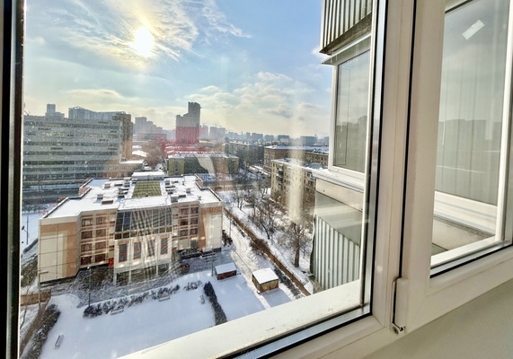 Продам квартиру в Москве по адресу Лефортовский Вал ул, 9к1, площадь 749 квм Недвижимость Москва (Россия)  Квартира расположена на 13 этаже 17-этажного жилого дома