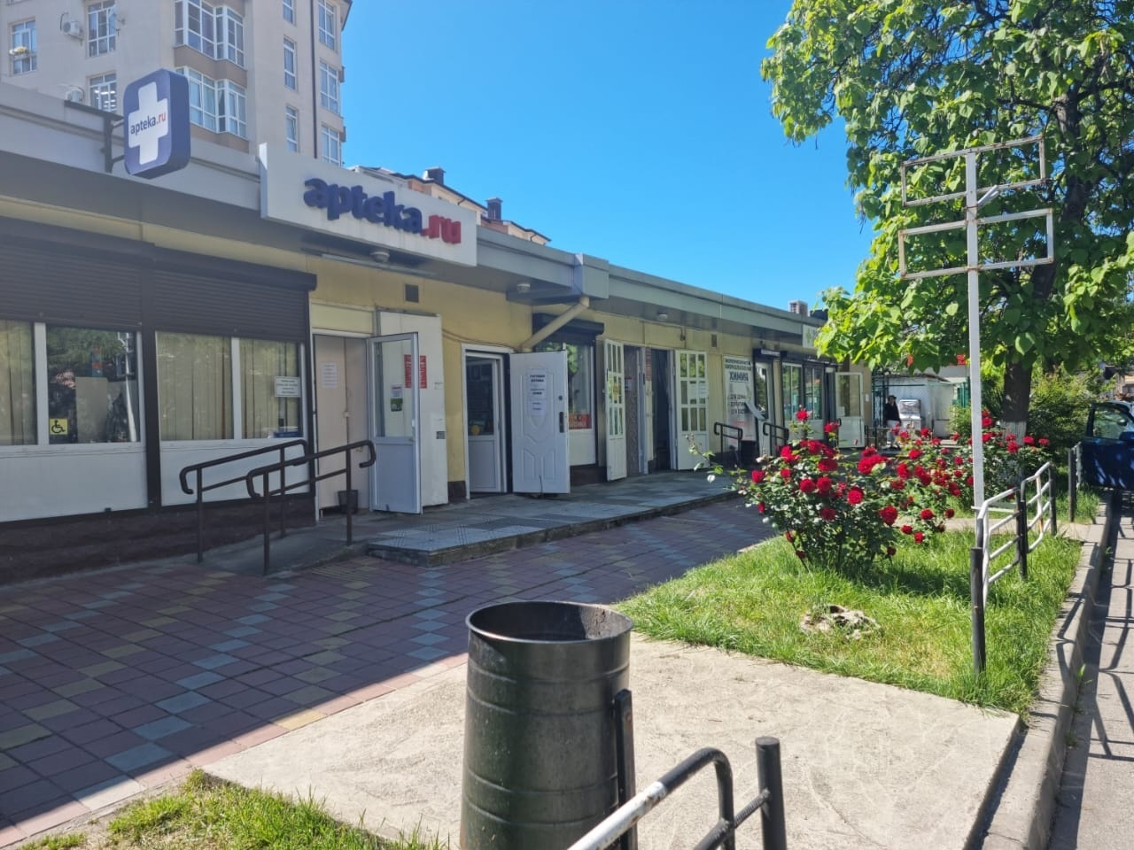 Продам магазин 378 м.кв.