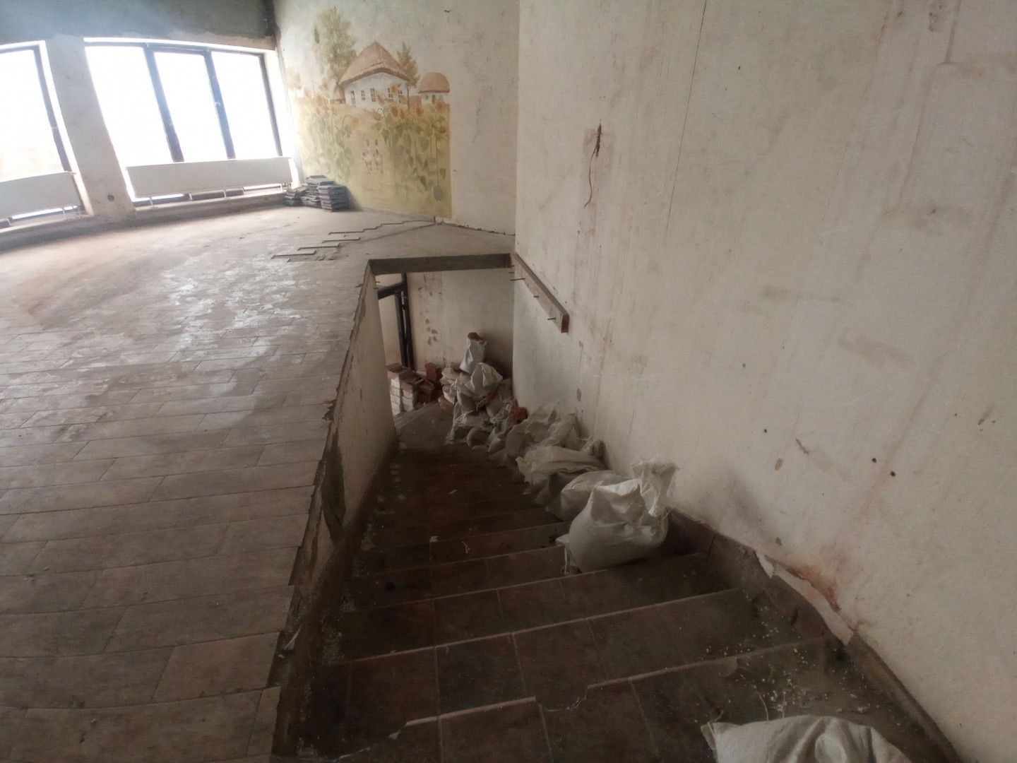 Продам недвижимость под общепит 972 м.кв.