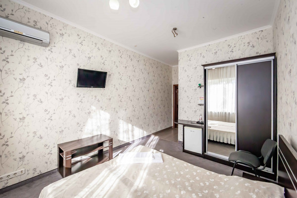 Фото: Здание в Симферополе! test