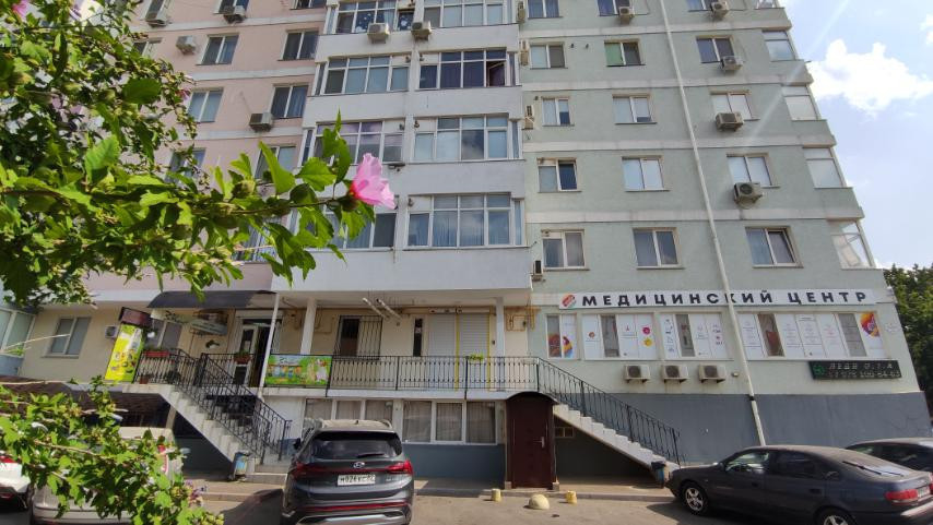 Продам магазин 91.4 м.кв.