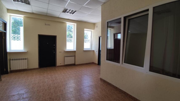 Фото: Здание 980 кв.м., 56 соток. test