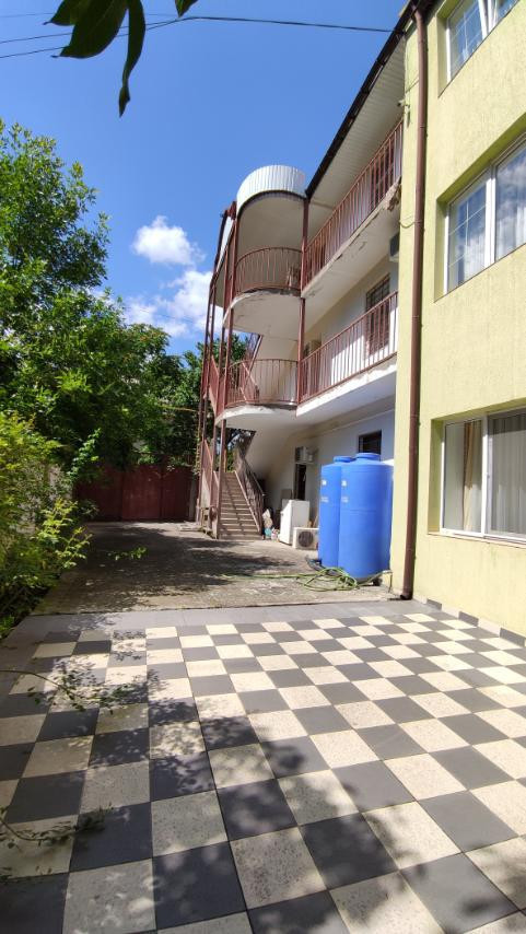 Продам магазин 627 м.кв.