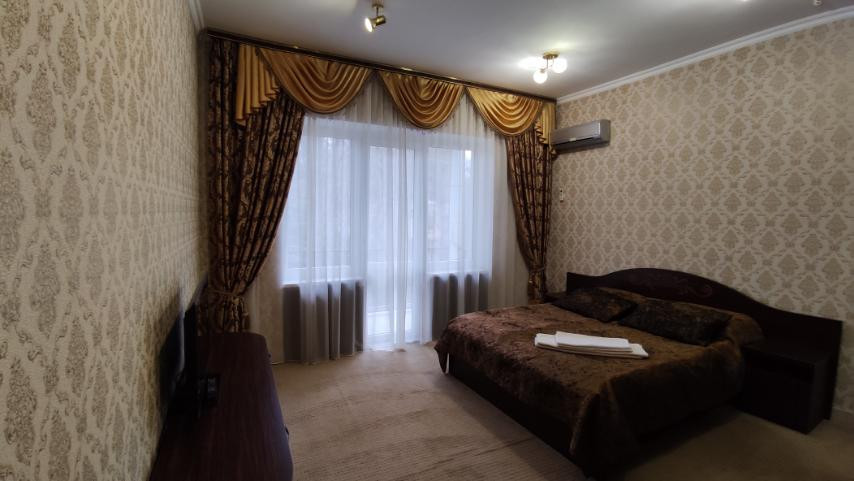 Продам магазин 627 м.кв.