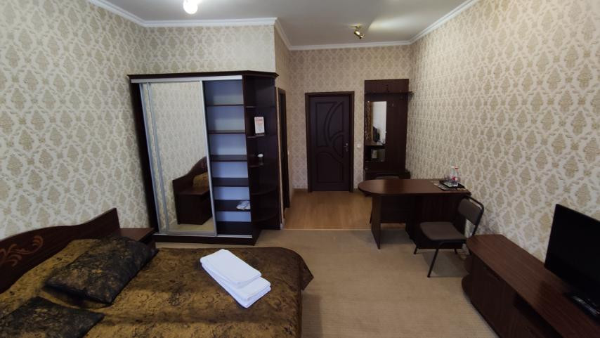 Продам магазин 627 м.кв.