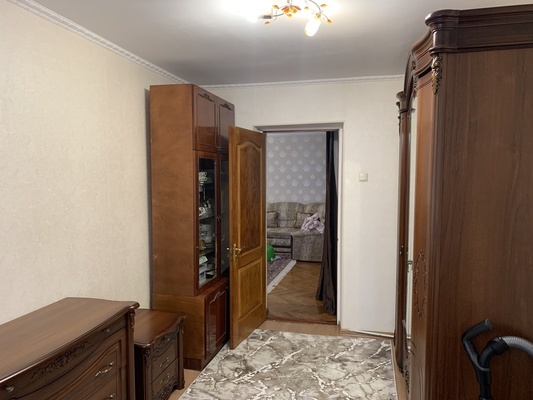 Продам квартиру в Симферополе по адресу Беспалова ул, 154, площадь 985 квм Недвижимость Республика Крым (Россия)  м); - балкона (6,5 кв