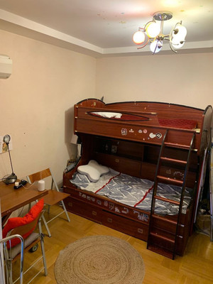 Продам квартиру в Нахабино по адресу Дачная ул, 9, площадь 521 квм Недвижимость Московская  область (Россия) #8264024#