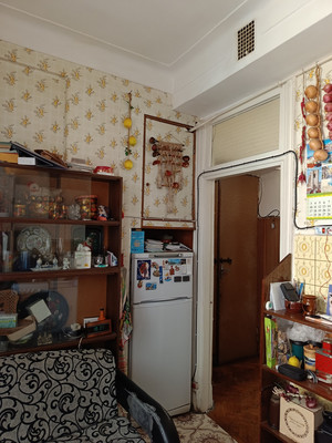 Продам квартиру в Москве по адресу Садовническая ул, 51, площадь 533 квм Недвижимость Москва (Россия)  Отличительной особенностью квартиры является отсутствие несущих стен, что дает возможность сравнительно легко менять размеры и расположение комнат на усмотрение собственника
