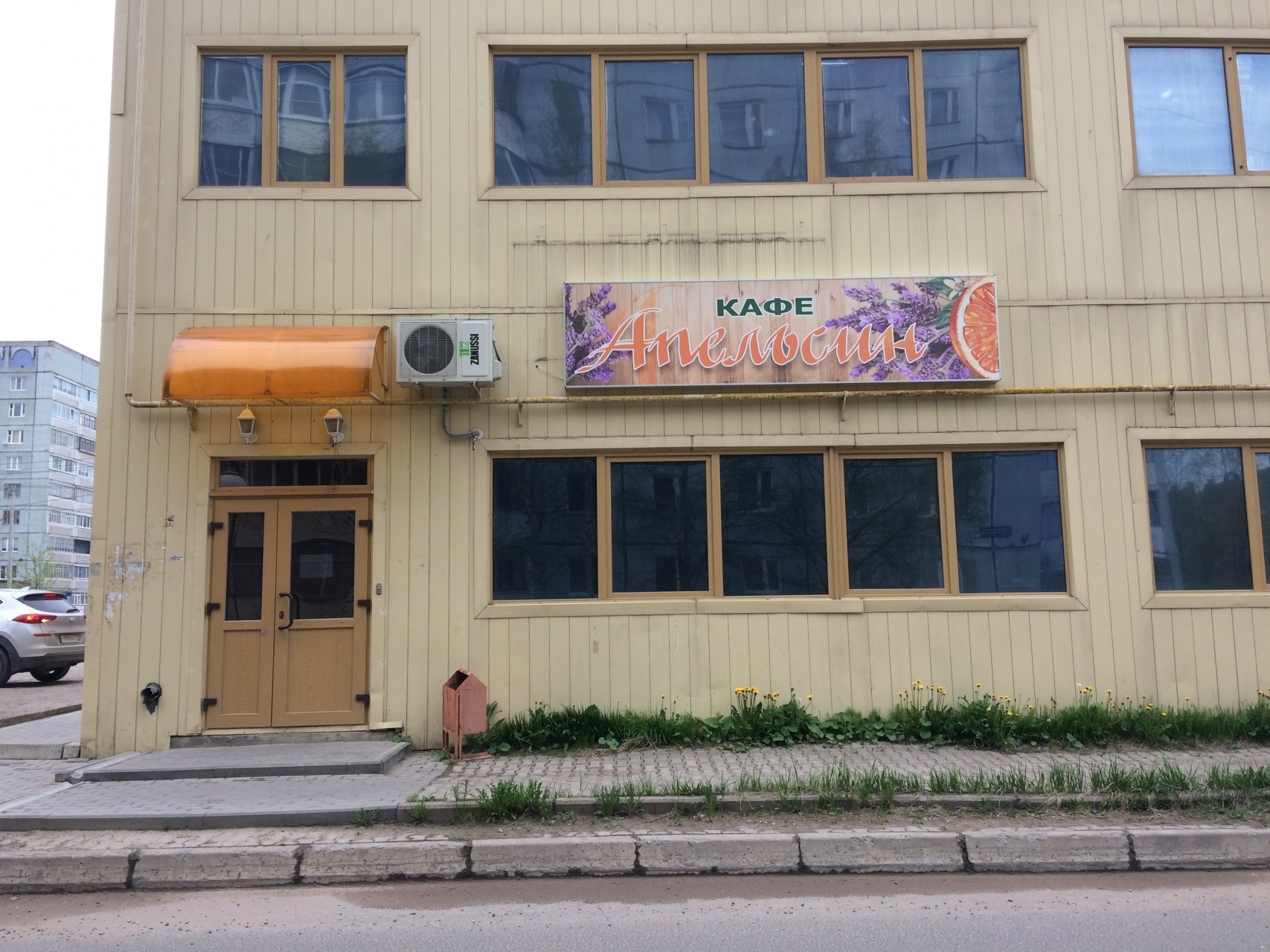 Сдам в аренду недвижимость под общепит 109 м.кв.