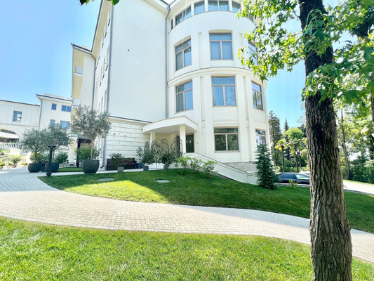 Продам квартиру в Беранда по адресу Виноградная ул, 14, площадь 618 квм Недвижимость Краснодарский край (Россия) Запишитесь на показ прямо сейчас