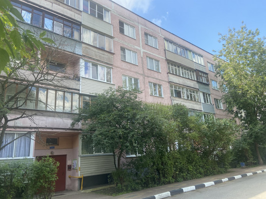 Продам квартиру в Юрово по адресу Космонавтов ул, 8, площадь 529 квм Недвижимость Москва (Россия) Арт
