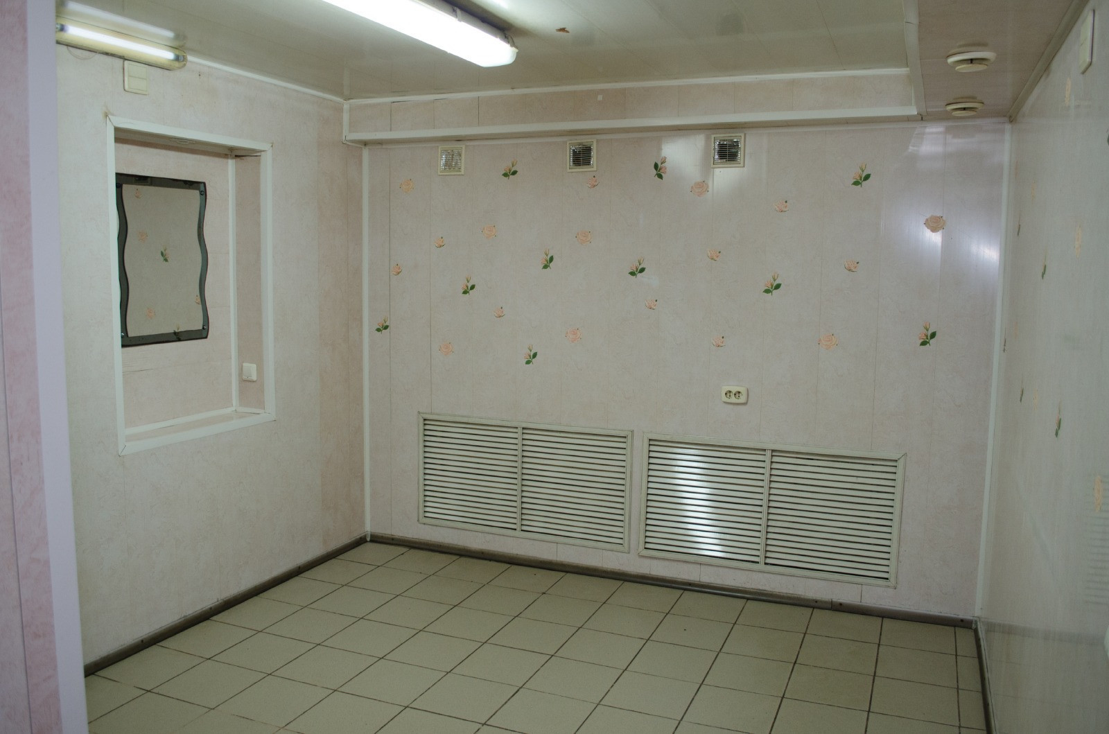 Продам недвижимость в сфере услуг 187 м.кв.