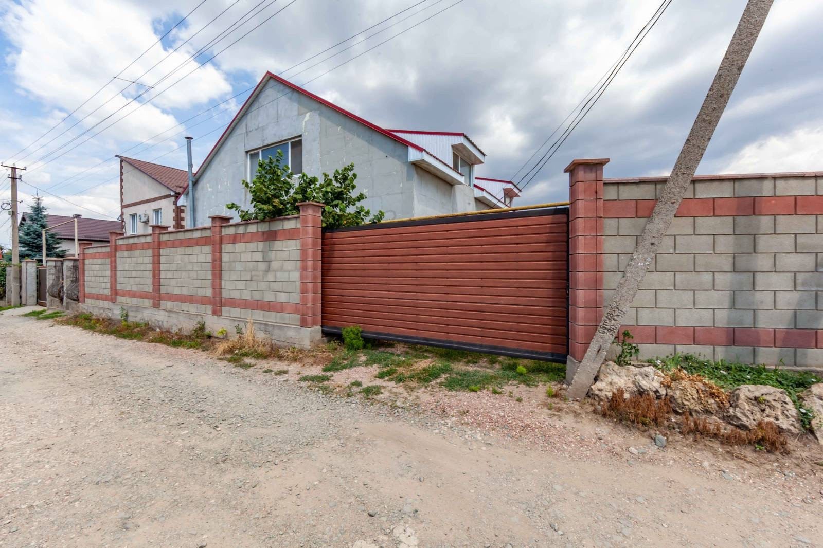 Продам магазин 299.8 м.кв.