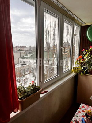 Продам квартиру в Кропоткине по адресу 1 мкр, 7, площадь 654 квм Недвижимость Краснодарский край (Россия)  не угловая