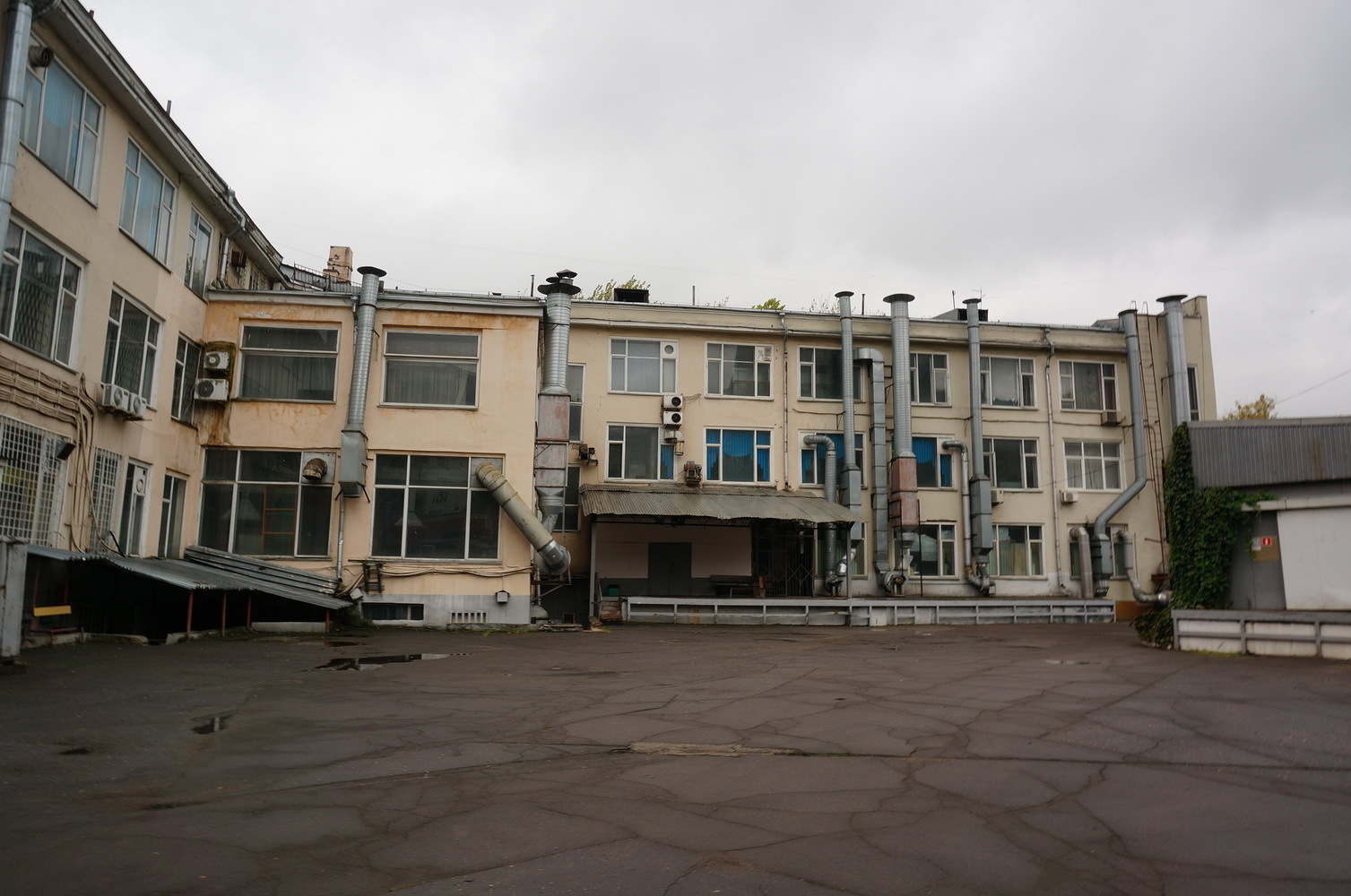 Продам помещение свободного назначения 8289.1 м.кв.