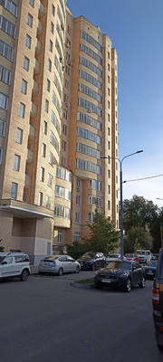 Продам квартиру в Москве по адресу Госпитальный Вал ул, 5, площадь 37 квм Недвижимость Москва (Россия) Продается однокомнатная квартира в Басманном районе ЦАО