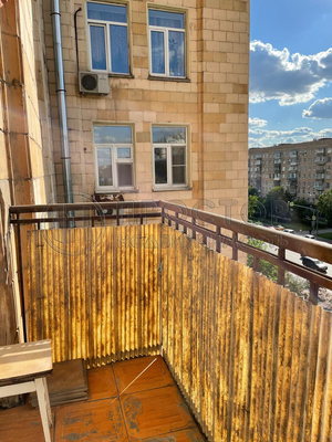 Продам квартиру в Москве по адресу Комсомольский пр-кт, 41, площадь 665 квм Недвижимость Москва (Россия)  с окнами на Комсомольский проспект