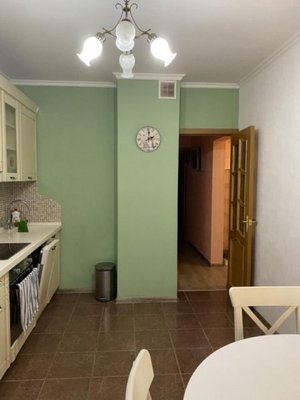 Сдам в аренду квартиру в Москве по адресу Ясеневая ул, 12к1, площадь 64 квм Недвижимость Москва (Россия) В комнате есть несколько спальных мест