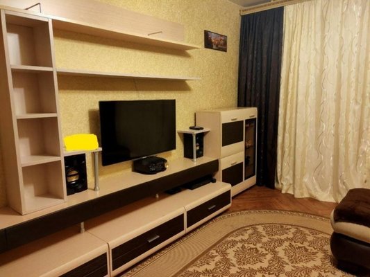 Сдам в аренду квартиру в Москве по адресу Каширское ш, 122, площадь 64 квм Недвижимость Москва (Россия) В комнате есть несколько спальных мест