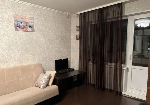 Сдам в аренду квартиру в Москве по адресу Перерва ул, 50, площадь 64 квм Недвижимость Москва (Россия) В комнате есть несколько спальных мест