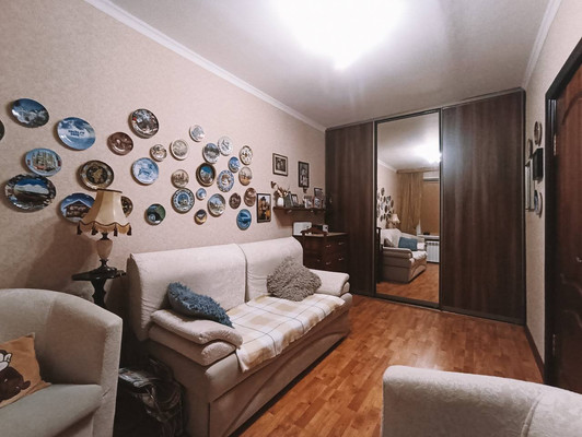Продам квартиру в Москве по адресу Симоновский Вал ул, 20к1, площадь 426 квм Недвижимость Москва (Россия) Собственность более 10 лет ( по ДКП)