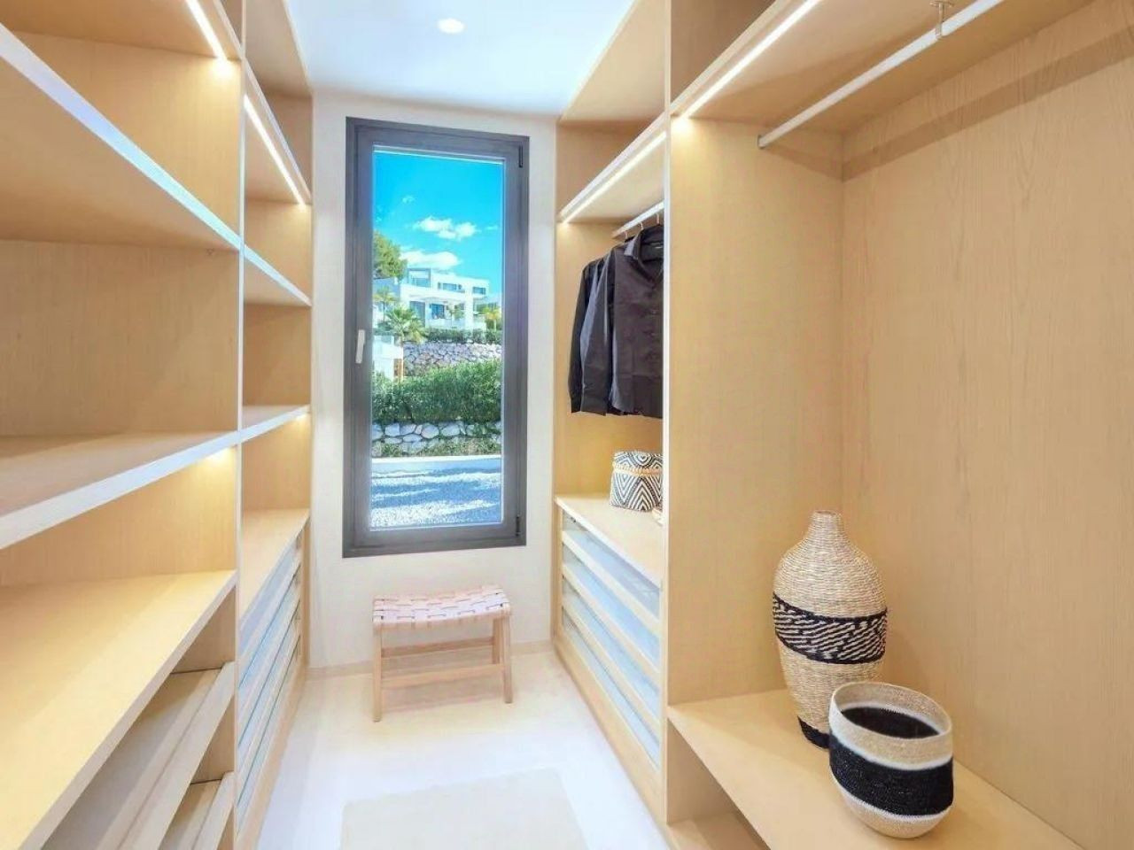 Продам помещение свободного назначения 650 м.кв.