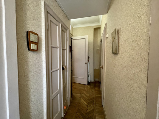Продам квартиру в Москве по адресу Валовая ул, 6, площадь 66 квм Недвижимость Москва (Россия)  Для Вашего удобства остается мебель и техника