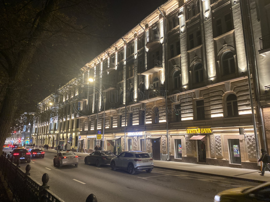 Продам квартиру в Москве по адресу Гоголевский б-р, 23, площадь 170 квм Недвижимость Москва (Россия) Гоголевский бульвар 23 - доходный дом построенный в 1900 году по проекту известного архитектора К