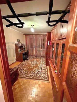 Продам квартиру в Нахабино по адресу Карбышева ул, 33, площадь 529 квм Недвижимость Московская  область (Россия)  В