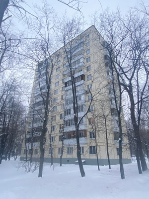 Продам квартиру в Москве по адресу Космонавтов ул, 20, площадь 442 квм Недвижимость Москва (Россия)  Квартира на первом этаже, окна выходят на сквер, парковки под окнами нет