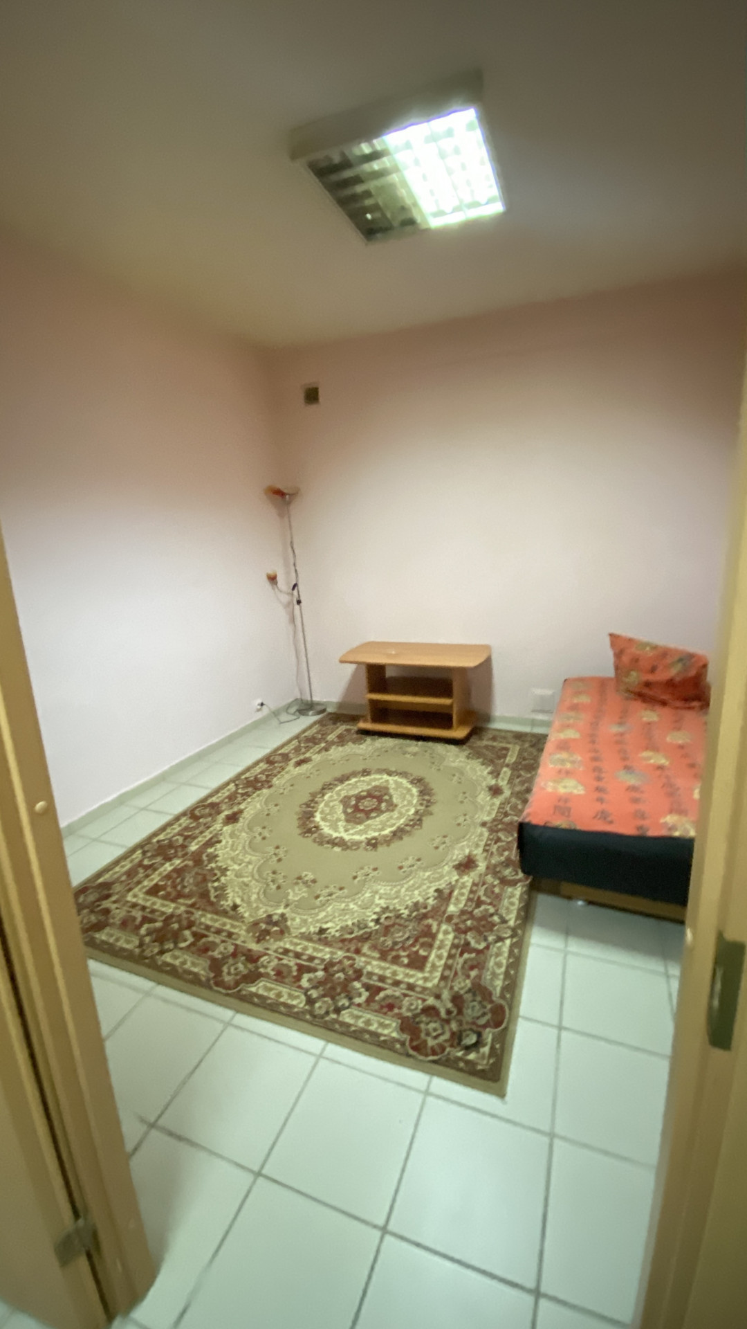Продам недвижимость в сфере услуг 273 м.кв.
