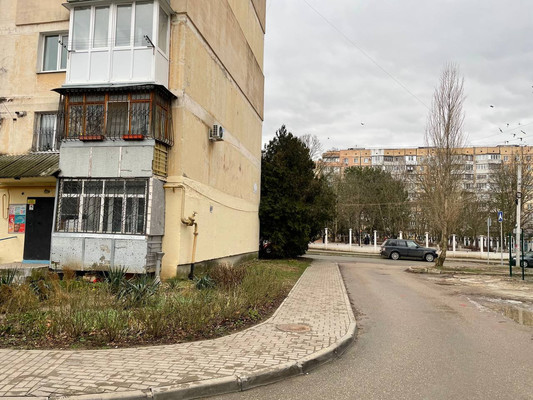 Продам квартиру в Симферополе по адресу Залесская ул, 81, площадь 672 квм Недвижимость Республика Крым (Россия) Совмещенный санузел