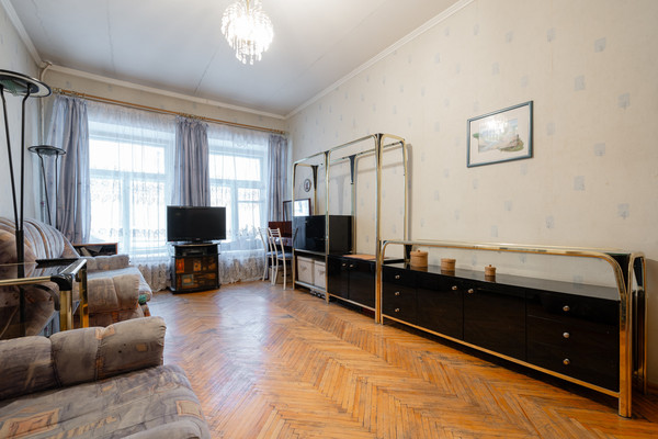 Продам квартиру в Санкт-Петербурге по адресу Реки Фонтанки наб, 94Б, площадь 589 квм Недвижимость Санкт-Петербург и окрестности (Россия)  Квартира расположена на 2-м этаже