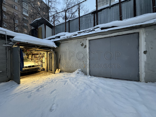 Продам гараж в Москве по адресу Мира пр-кт, 118сЕ, площадь 183 квм Недвижимость Москва (Россия)  Гараж фактически можно держать открытым