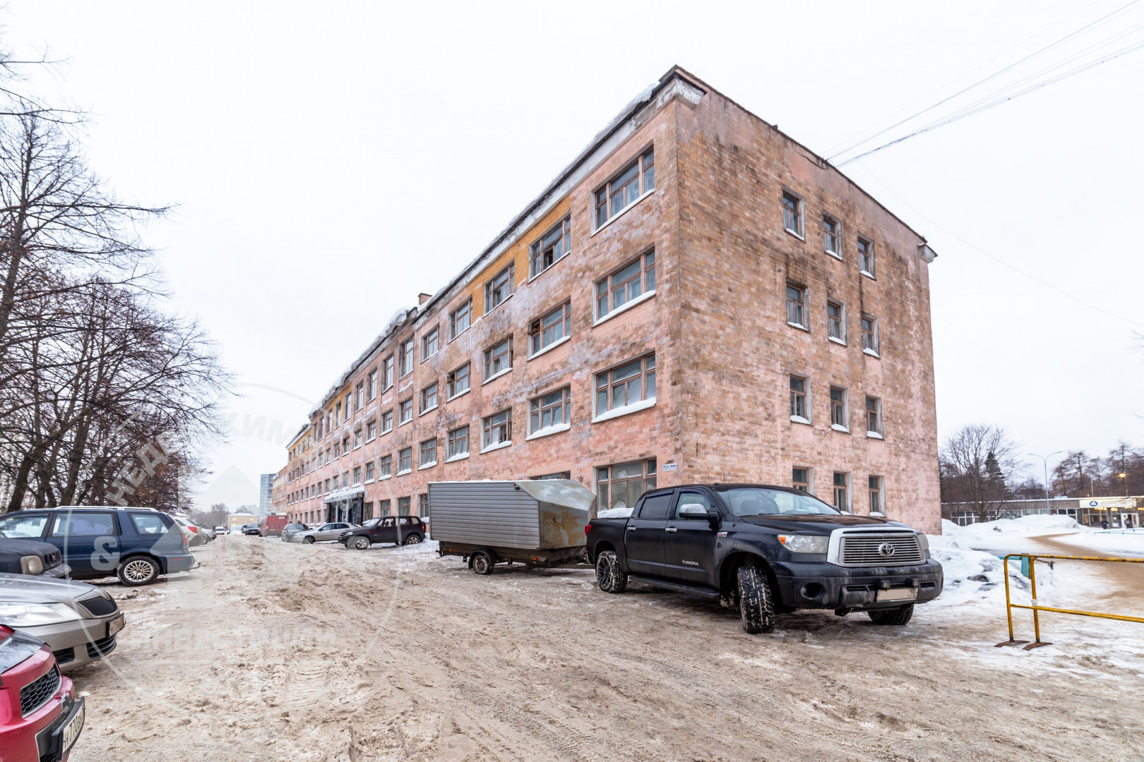 Продам помещение свободного назначения 4929 м.кв.
