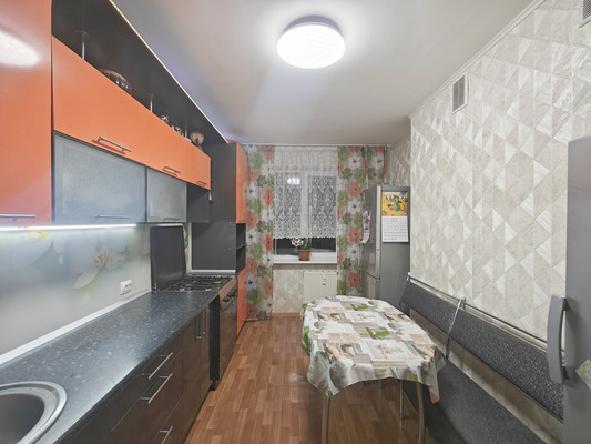 Продам квартиру в Осиново по адресу МФГайсина ул, 3, площадь 765 квм Недвижимость Татарстан  Республика (Россия)  76,5 кв