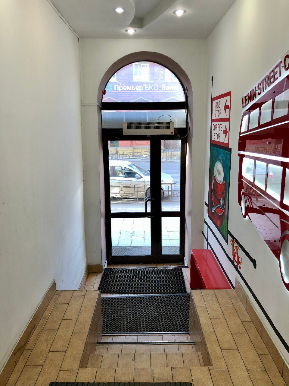 Продам магазин 56.9 м.кв.