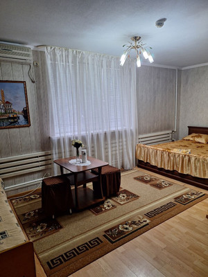 Продам дом в Кавказская по адресу Первомайский пер, 2, площадь 3116 квм Недвижимость Краснодарский край (Россия)  Кроме того, имеется 1 комната улучшенной планировки для 1 человека