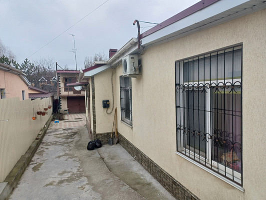 Продам дом в Симферополе по адресу Титова ул, 2, площадь 110 квм Недвижимость Республика Крым (Россия) Единственный пятикомнатный дом по такой стоимости