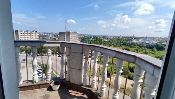 Продам квартиру в Симферополе по адресу Балаклавская ул, 41а, площадь 1149 квм Недвижимость Республика Крым (Россия)  Два балконам с шикарным видом