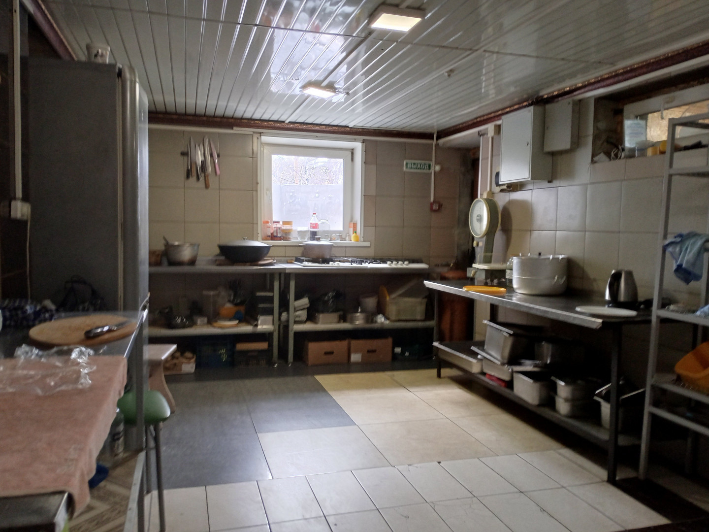 Продам магазин 300 м.кв.