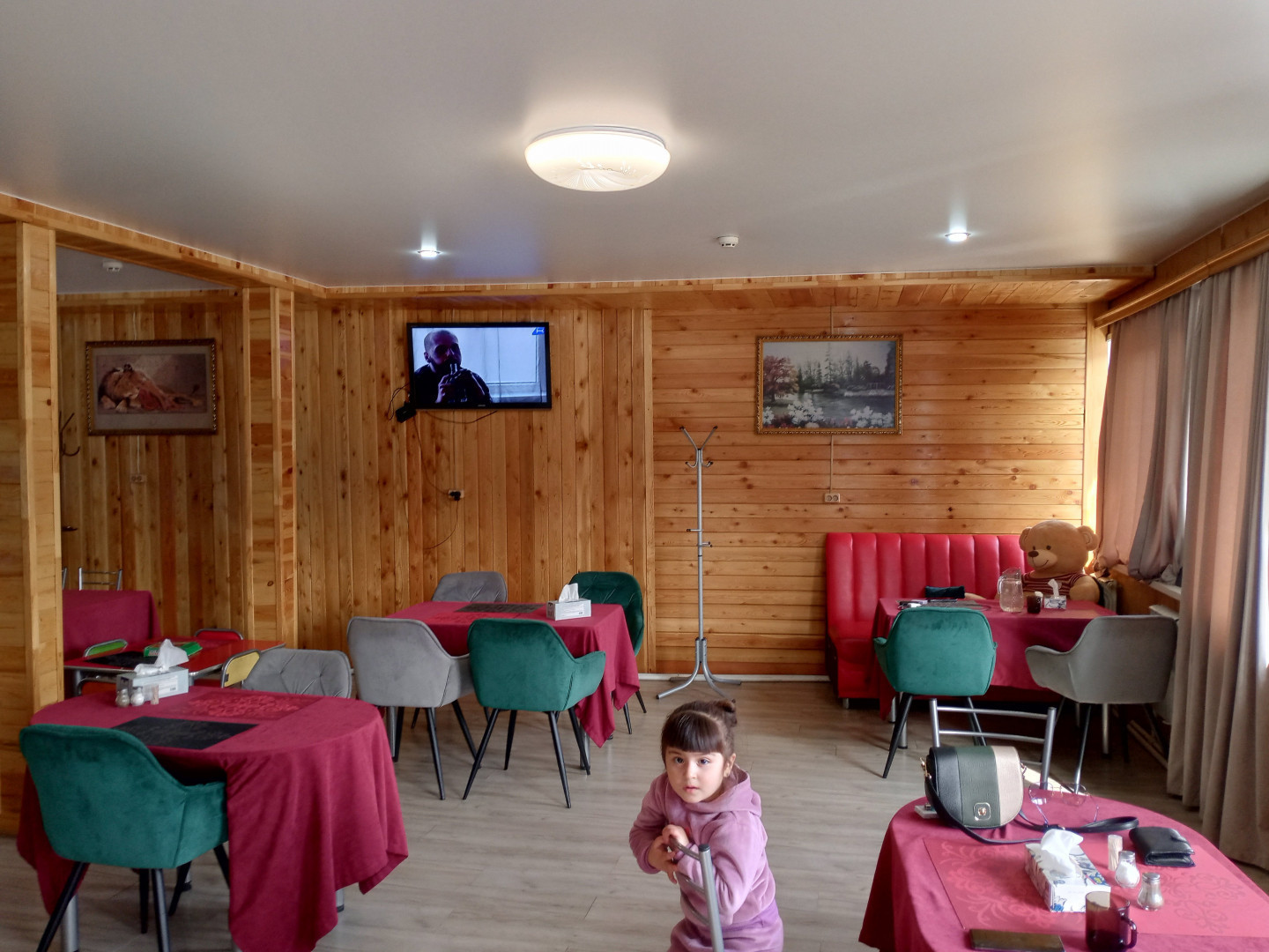 Продам магазин 300 м.кв.