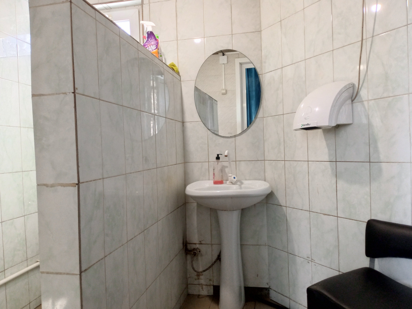 Продам магазин 300 м.кв.