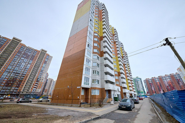 Продам квартиру в Санкт-Петербурге по адресу Королёва пр-кт, 64к2, площадь 558 квм Недвижимость Санкт-Петербург и окрестности (Россия)  Эта квартира - идеальный выбор для тех, кто ценит комфорт, безопасность