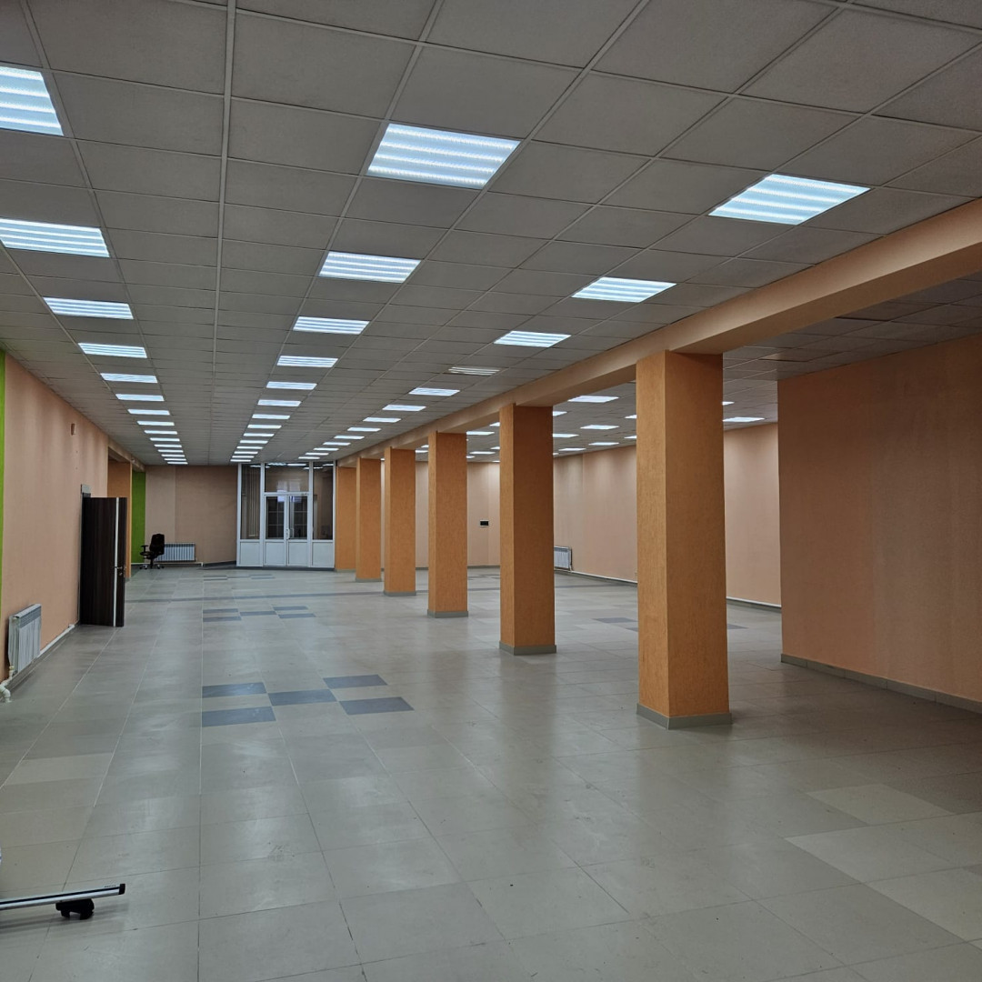 Продам помещение свободного назначения 1800 м.кв.