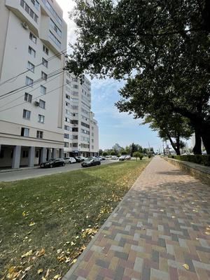 Продам квартиру в Ставрополе по адресу Доваторцев ул, 34А, площадь 178 квм Недвижимость Ставропольский край (Россия)