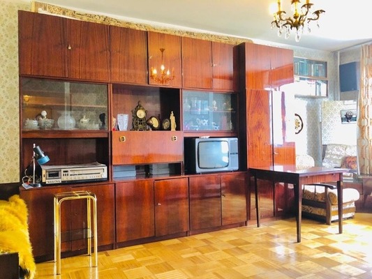 Продам квартиру в Москве по адресу Академика Пилюгина ул, 14к1, площадь 387 квм Недвижимость Москва (Россия)  60901849 Продается уютная однокомнатная квартира в комфортном зеленом районе, в 2-х минутах ходьбы от Воронцовского парка