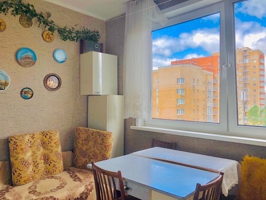 Продам квартиру в Москве по адресу Академика Пилюгина ул, 14к1, площадь 387 квм Недвижимость Москва (Россия) Квартира расположена на 9 этаже, с хорошим видом из окон, выходящим во двор дома