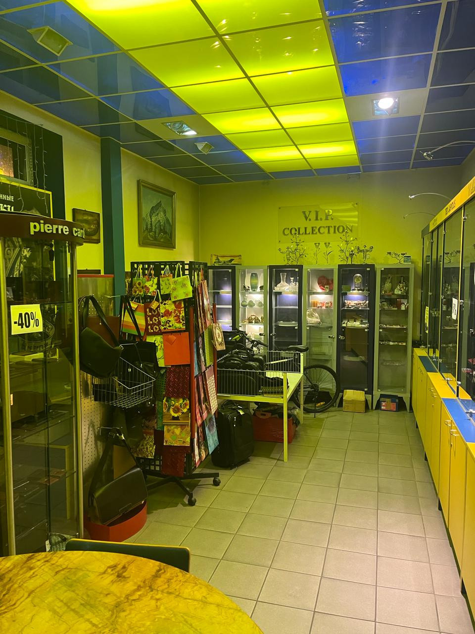 Продам магазин 74.2 м.кв.